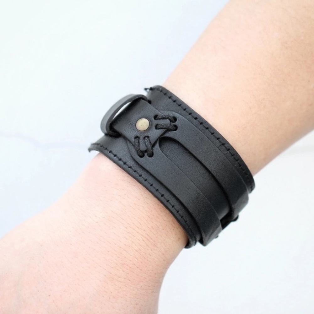 NEW!💙💎AWESOME LEATHER CUFF!💎💙MENS WOMEN UNISEX - Picture 2 of 8